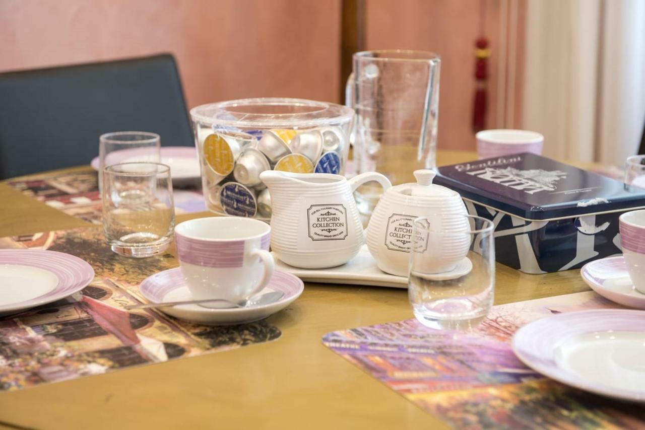 Stradivari Luxury Apartment Roma Esterno foto